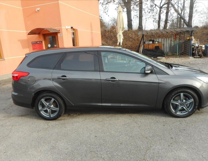 Ford Focus Kombi 1,5 l 70 kw