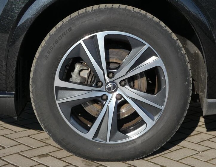 Lexus RX 350h SUV / Terénní 2,5 l 140 kw