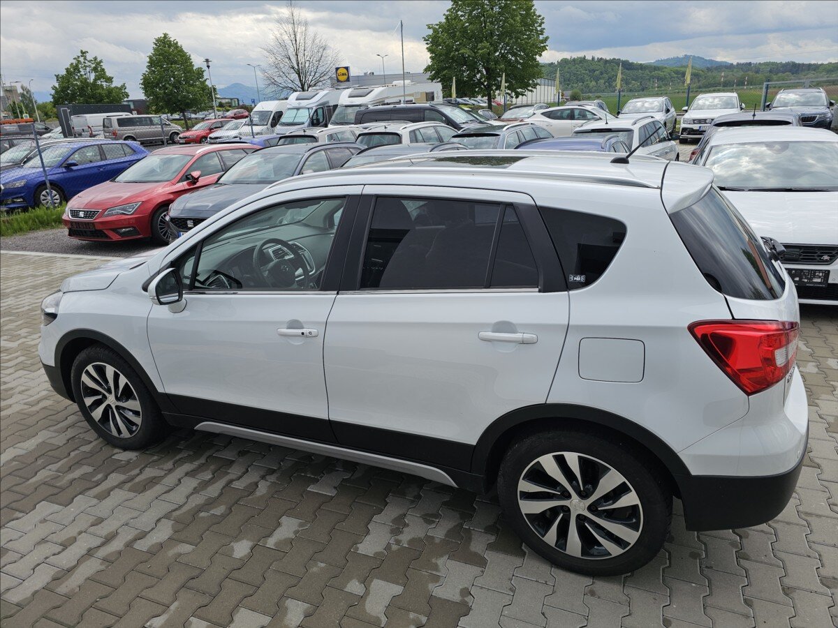 Suzuki SX4 S-Cross Hatchback 1,4 l 103 kw