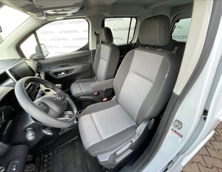 Toyota ProAce City Verso MPV 1,2 l 81 kw