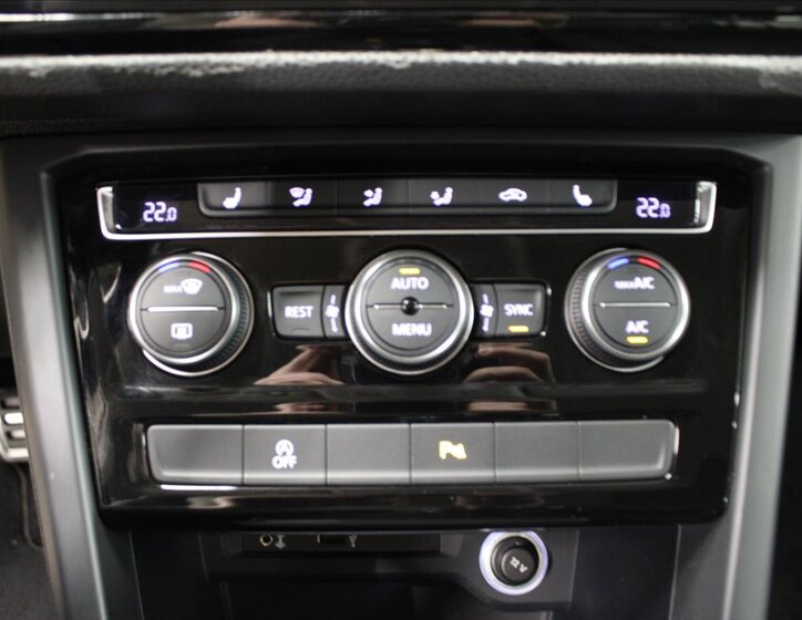 Volkswagen Touran SUV / Terénní 1,2 l 81 kw