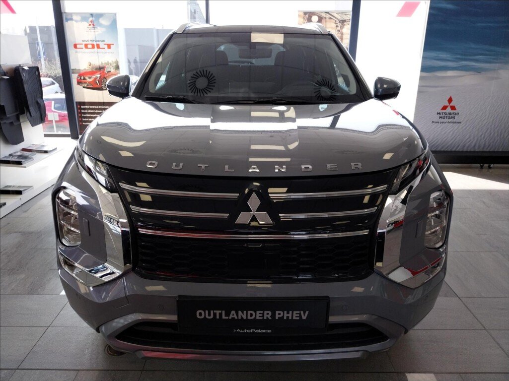 Mitsubishi Outlander SUV / Terénní 2,4 l 225 kw