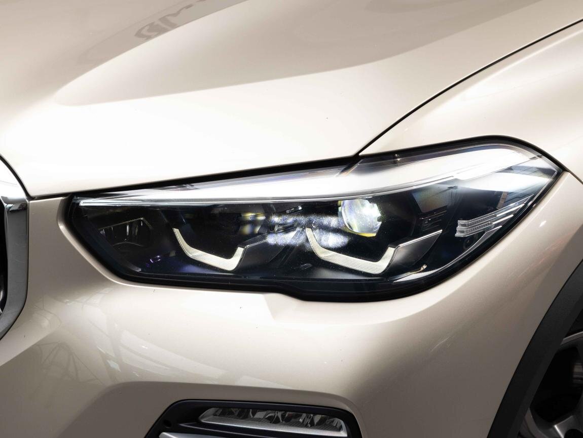 BMW X5 SUV 3,0 l 250 kw