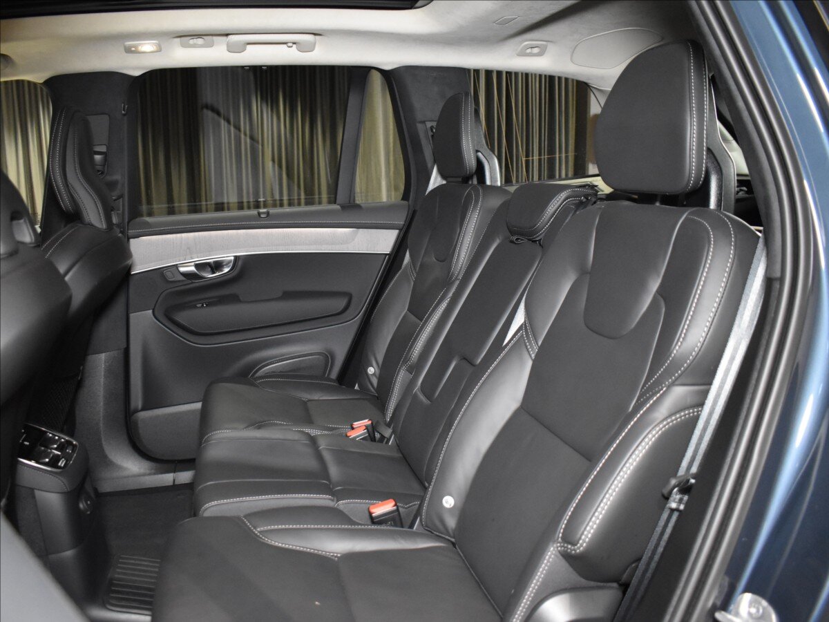 Volvo XC90 SUV 2,0 l 228 kw