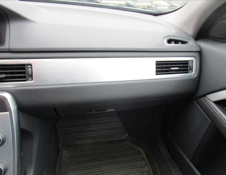 Volvo XC70 Kombi 2,4 l 158 kw