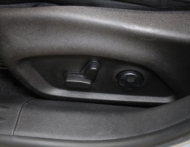 Jeep Compass SUV / Terénní 1,3 l 110 kw