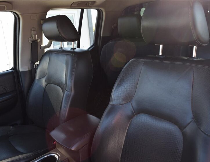 Nissan Navara Pick-up 3,0 l 170 kw