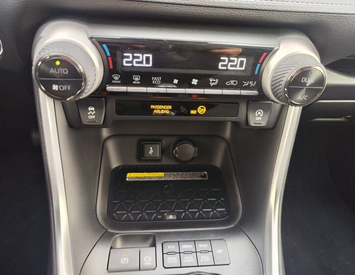 Toyota RAV4 SUV / Terénní 2,0 l 129 kw