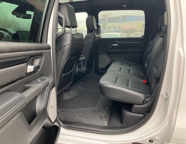 Dodge RAM Pick-up 3,0 l 313 kw