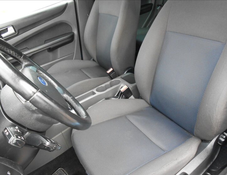 Ford Focus Kombi 1,6 l 74 kw