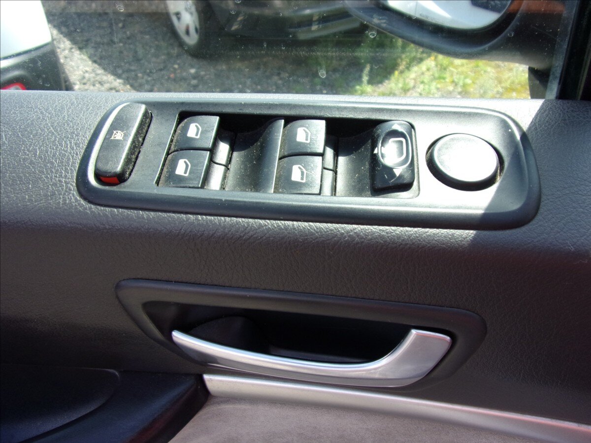 Peugeot 807 MPV 2,0 l 100 kw