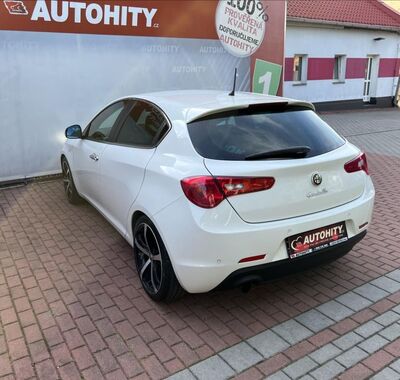 Alfa Romeo Giulietta 9