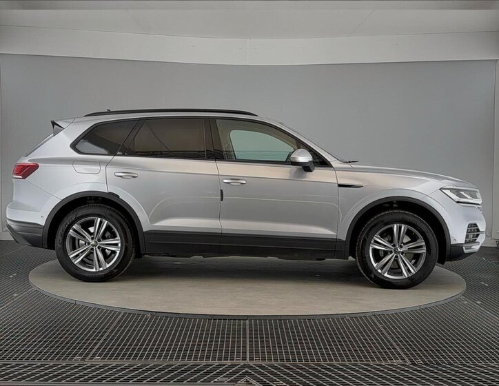 Volkswagen Touareg SUV / Terénní 3,0 l 170 kw