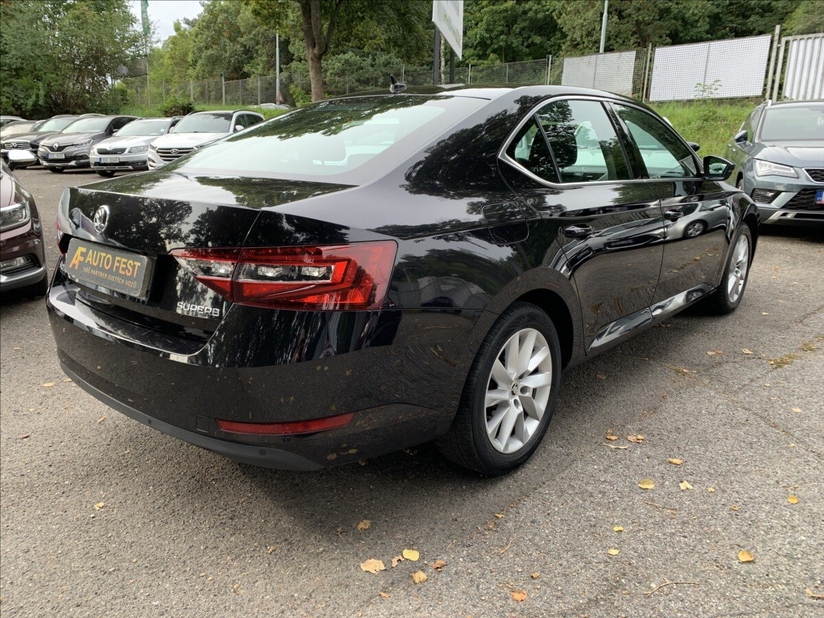 Škoda Superb