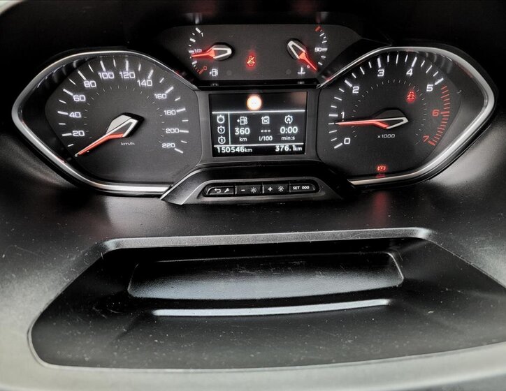 Peugeot Rifter MPV 1,5 l 75 kw