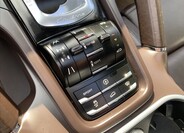 Porsche Cayenne 13