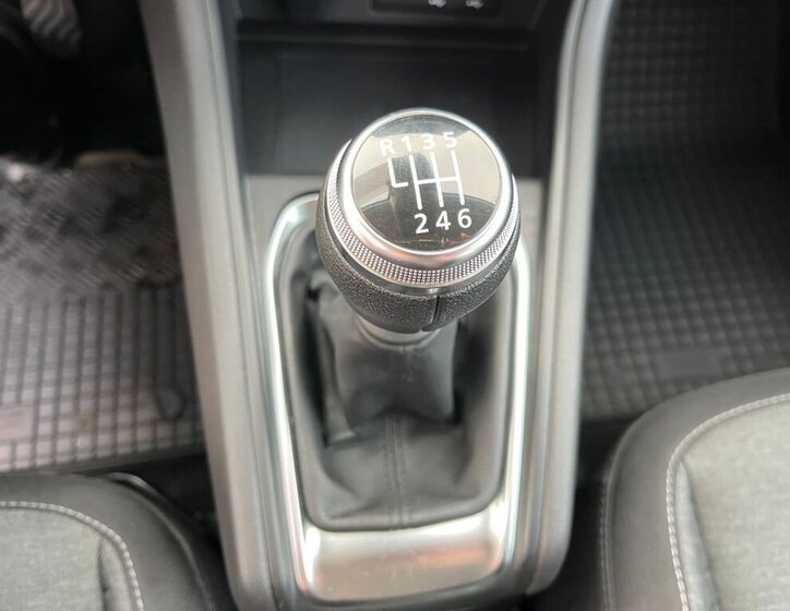 Renault Captur SUV 999,0 67 kw