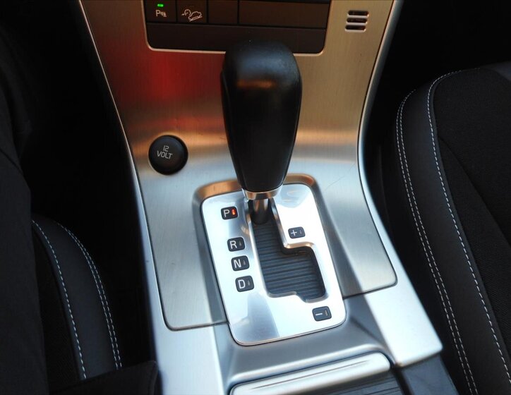 Volvo XC60 SUV 2,4 l 120 kw