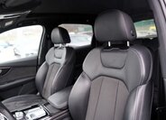 Audi Q7 25