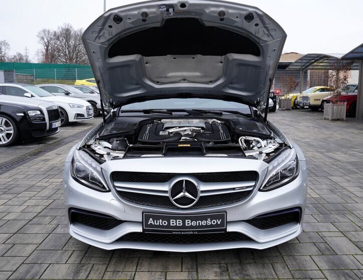 Mercedes-Benz Třídy C 9