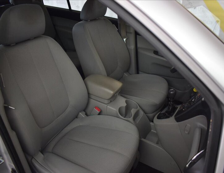 KIA Carens MPV 1,6 l 94 kw