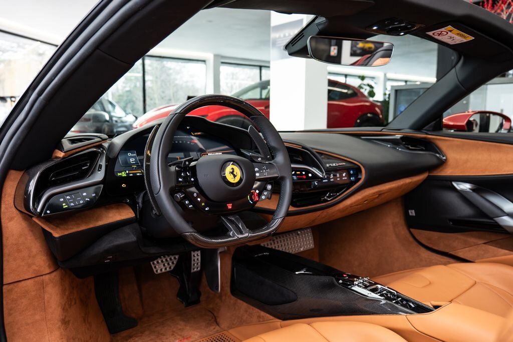 Ferrari SF90 Kabriolet 4,0 l 736 kw