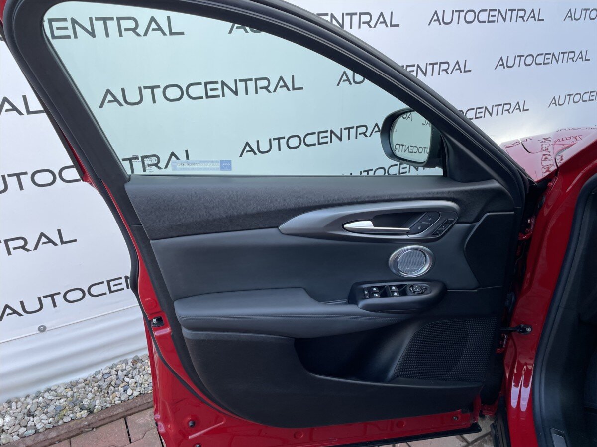 Alfa Romeo Tonale SUV 1,5 l 118 kw