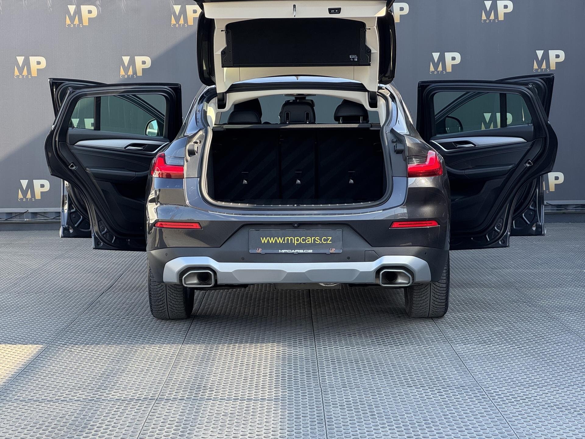 BMW X4 SUV / Terénní 2,0 l 140 kw