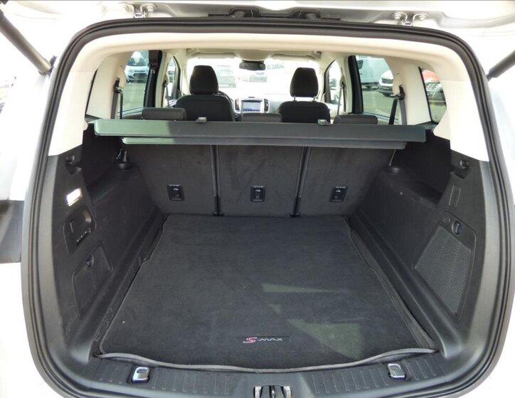 Ford S-MAX MPV 2,0 l 110 kw