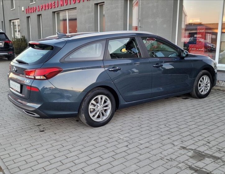 Hyundai i30 Kombi 1,6 l 85 kw