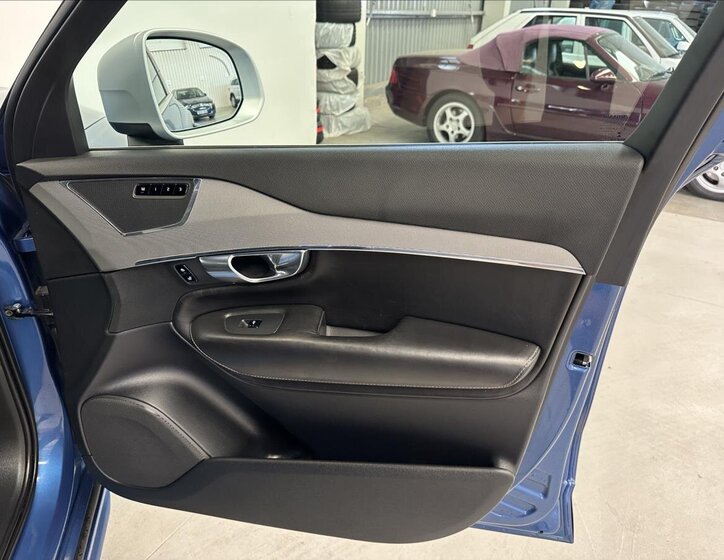 Volvo XC90 SUV 2,0 l 173 kw