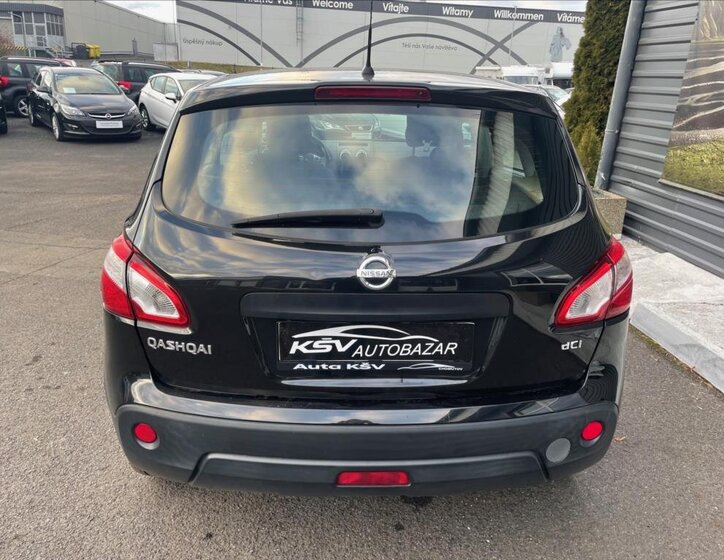 Nissan Qashqai SUV / Terénní 2,0 l 110 kw