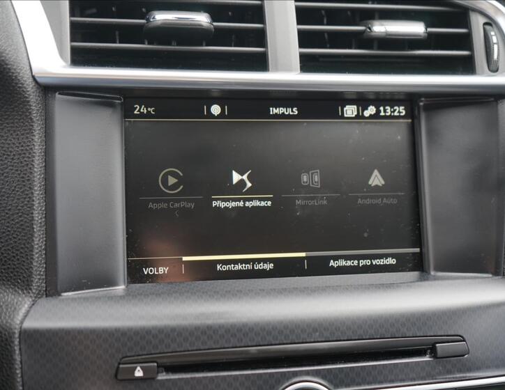 DS Automobiles DS4 15