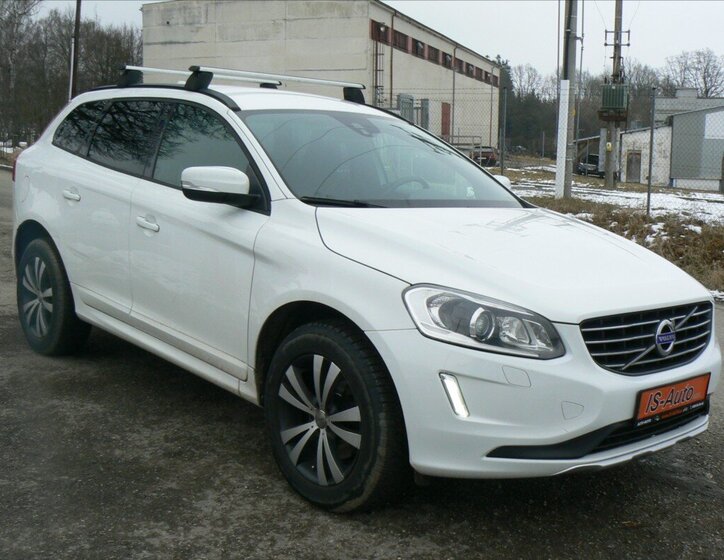 Volvo XC60 SUV 2,4 l 120 kw