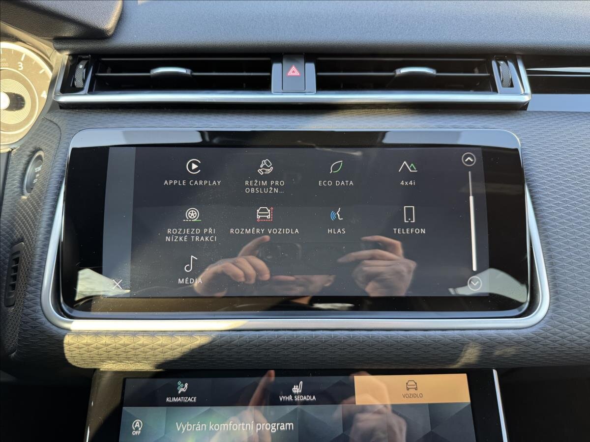 Land Rover Range Rover Velar SUV / Terénní 2,0 l 150 kw