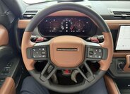 Land Rover Defender SUV 4,4 l 467 kw