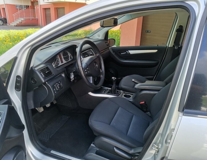 Mercedes-Benz Třídy B Hatchback 2,0 l 80 kw