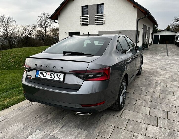 Škoda Superb Sedan / Limuzína 2,0 l 206 kw