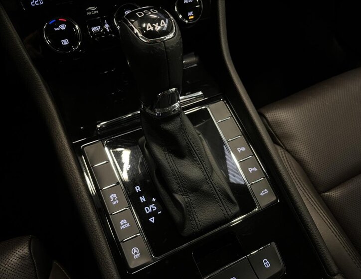 Škoda Superb Liftback 2,0 l 140 kw