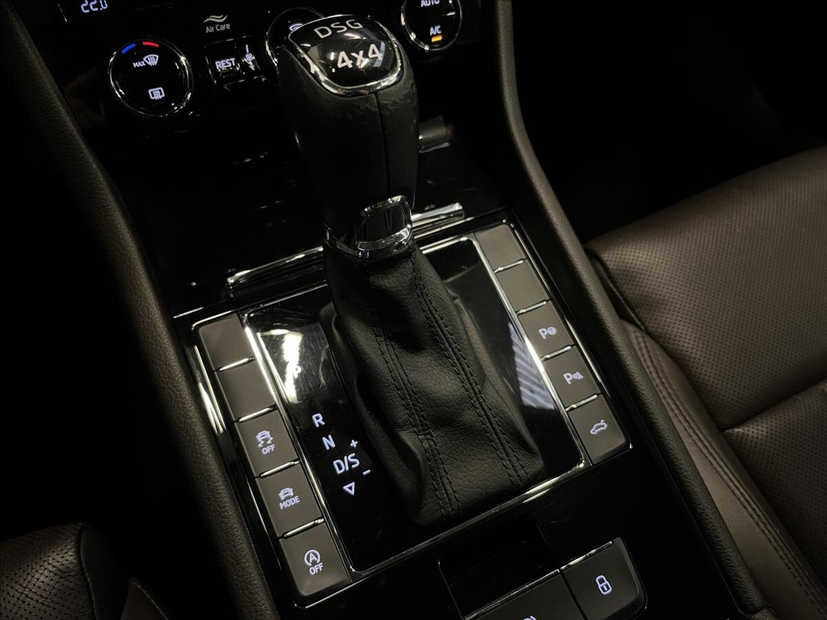 Škoda Superb Liftback 2,0 l 140 kw