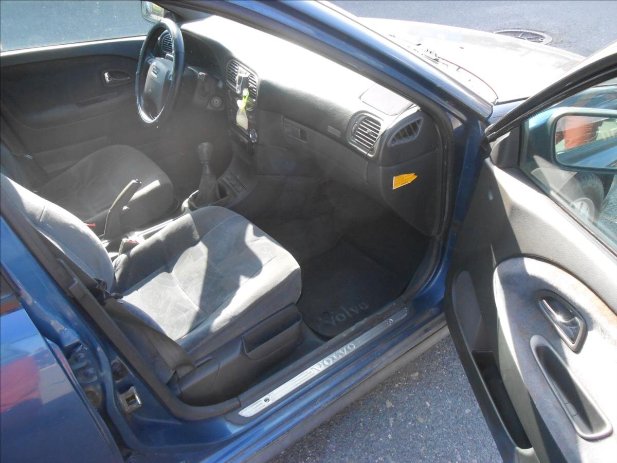 Volvo V40 Kombi 1,9 l 70 kw