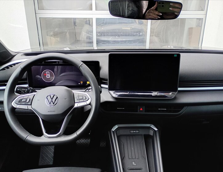 Volkswagen T-Roc SUV / Terénní 1,5 l 110 kw