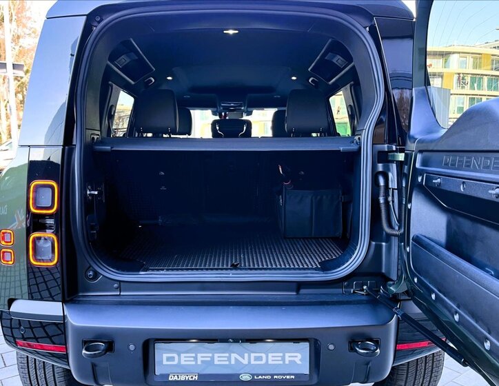 Land Rover Defender SUV / Terénní 3,0 l 183 kw
