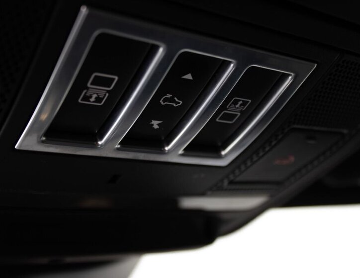 Land Rover Discovery SUV 3,0 l 190 kw