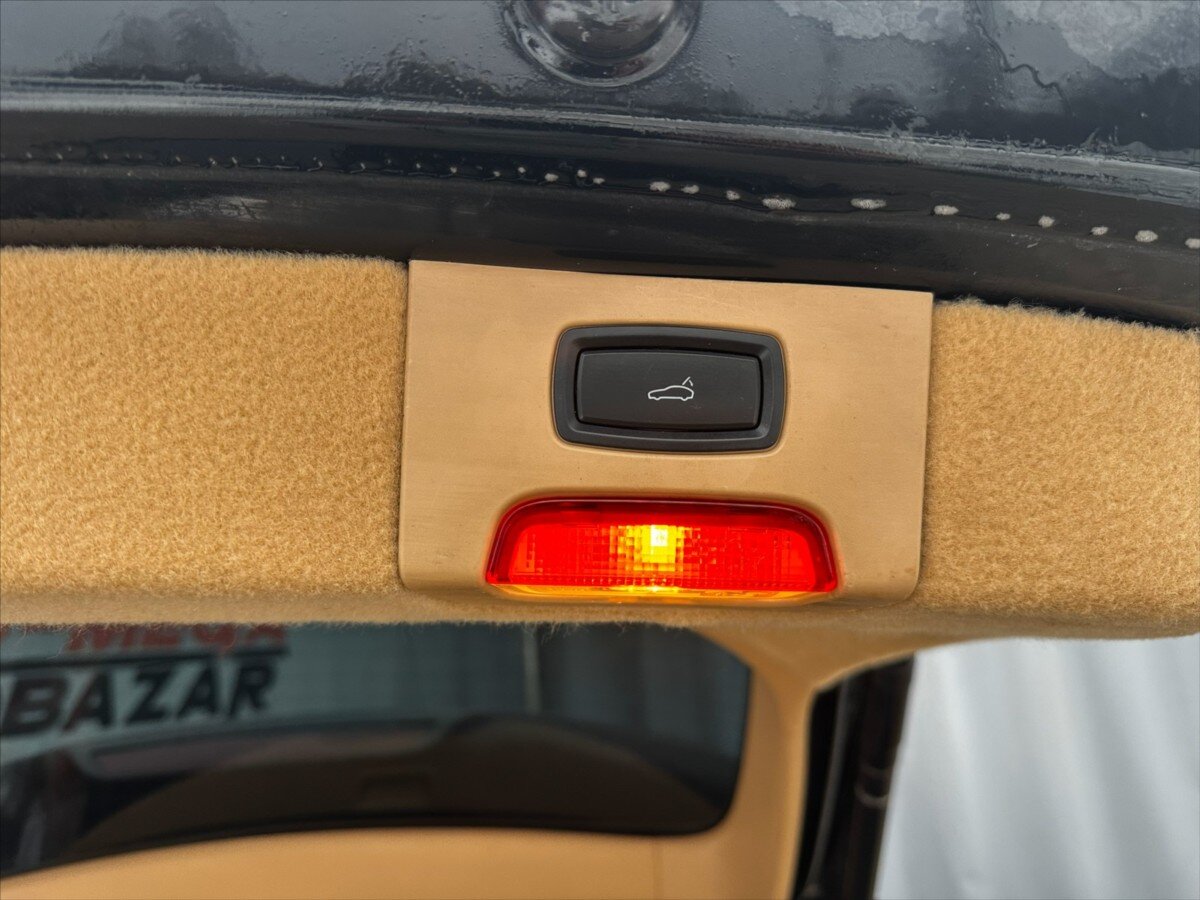 Porsche Cayenne Kombi 4,8 l 294 kw