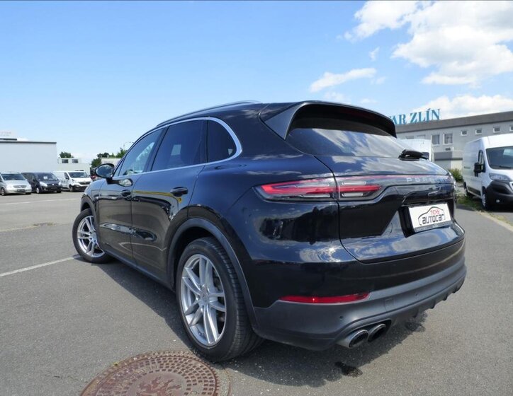 Porsche Cayenne SUV 2,9 l 324 kw