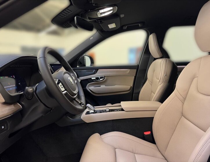 Volvo XC90 SUV 2,0 l 335 kw