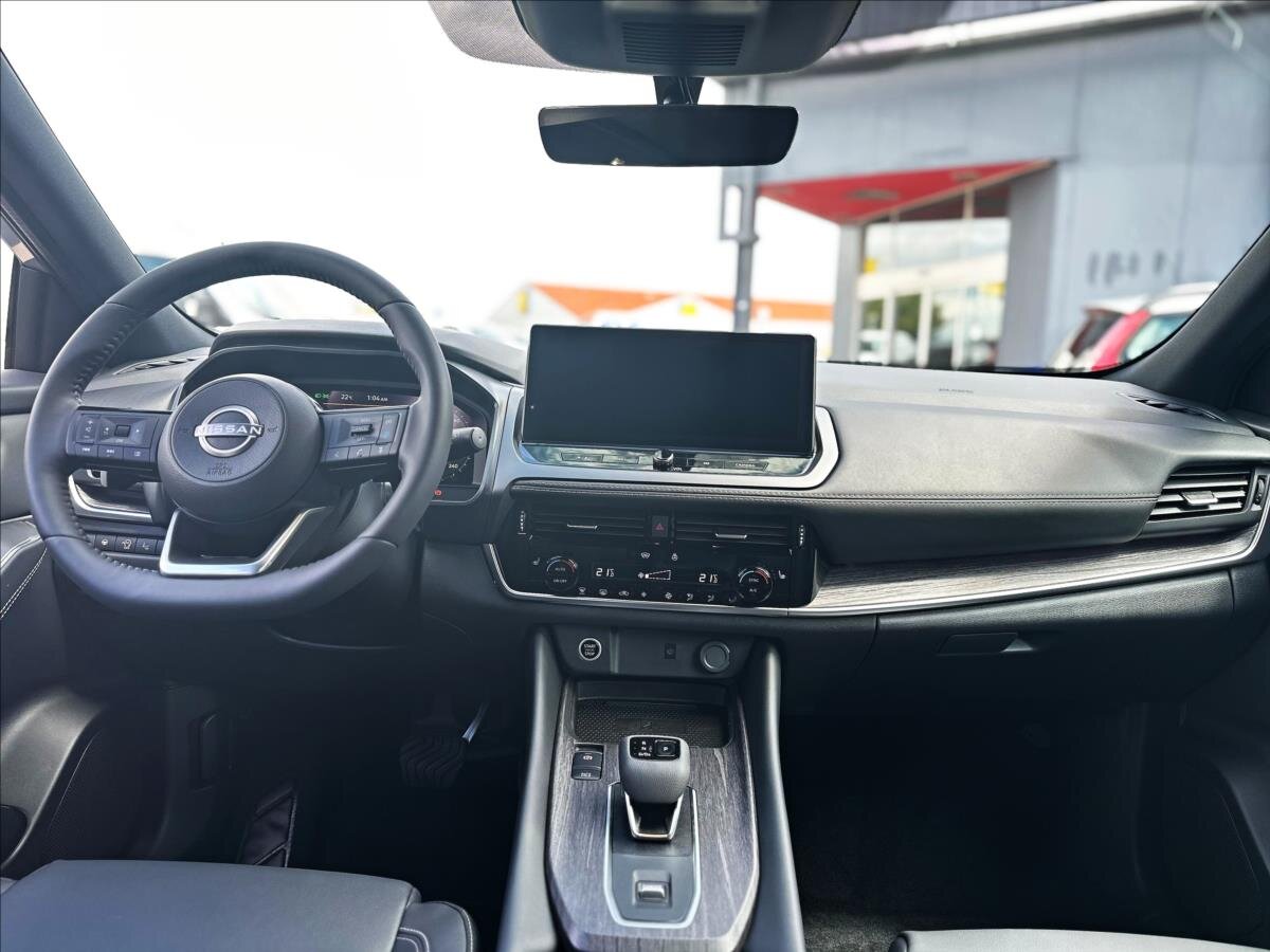 Nissan Qashqai SUV / Terénní 1,3 l 116 kw