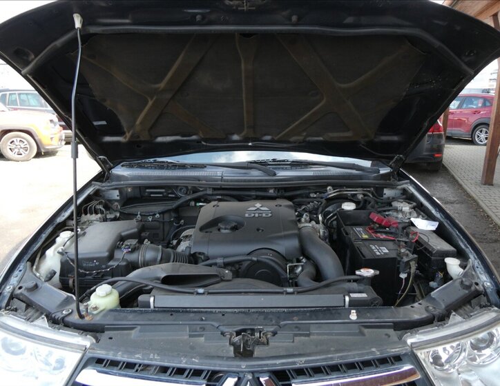 Mitsubishi L200 Pick-up 2,5 l 100 kw