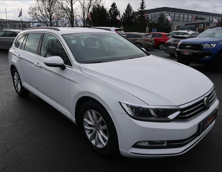 Volkswagen Passat Kombi 2,0 l 110 kw